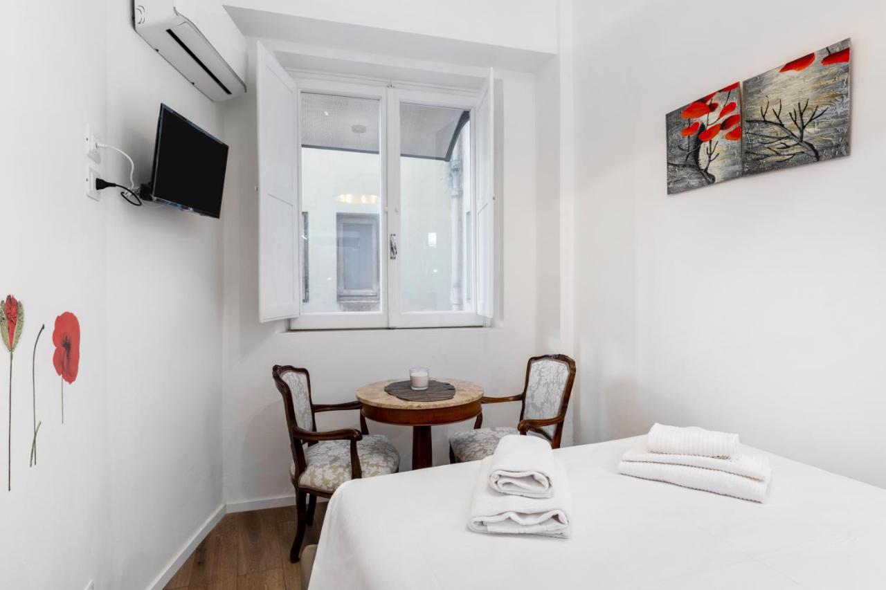 Room Fiore - Ponte Vecchio Mini Studio Florenţa Exterior foto